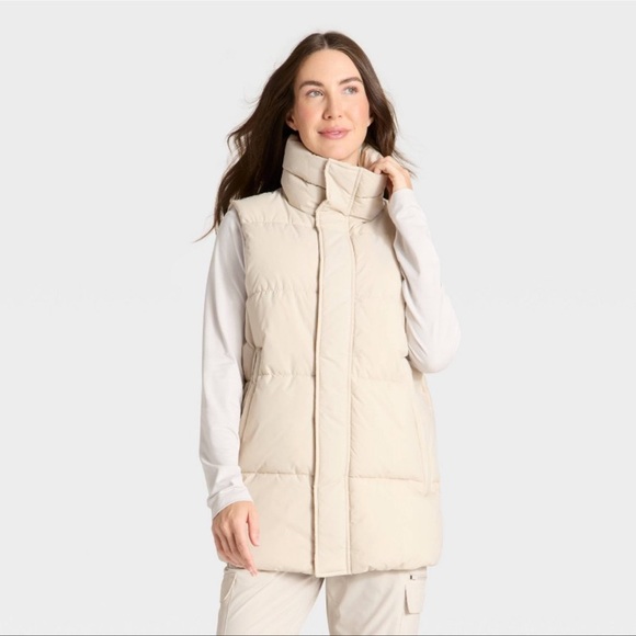 All In Motion Women’s Long Puffer Vest - Cream Size Medium NWT - Picture 1 of 8